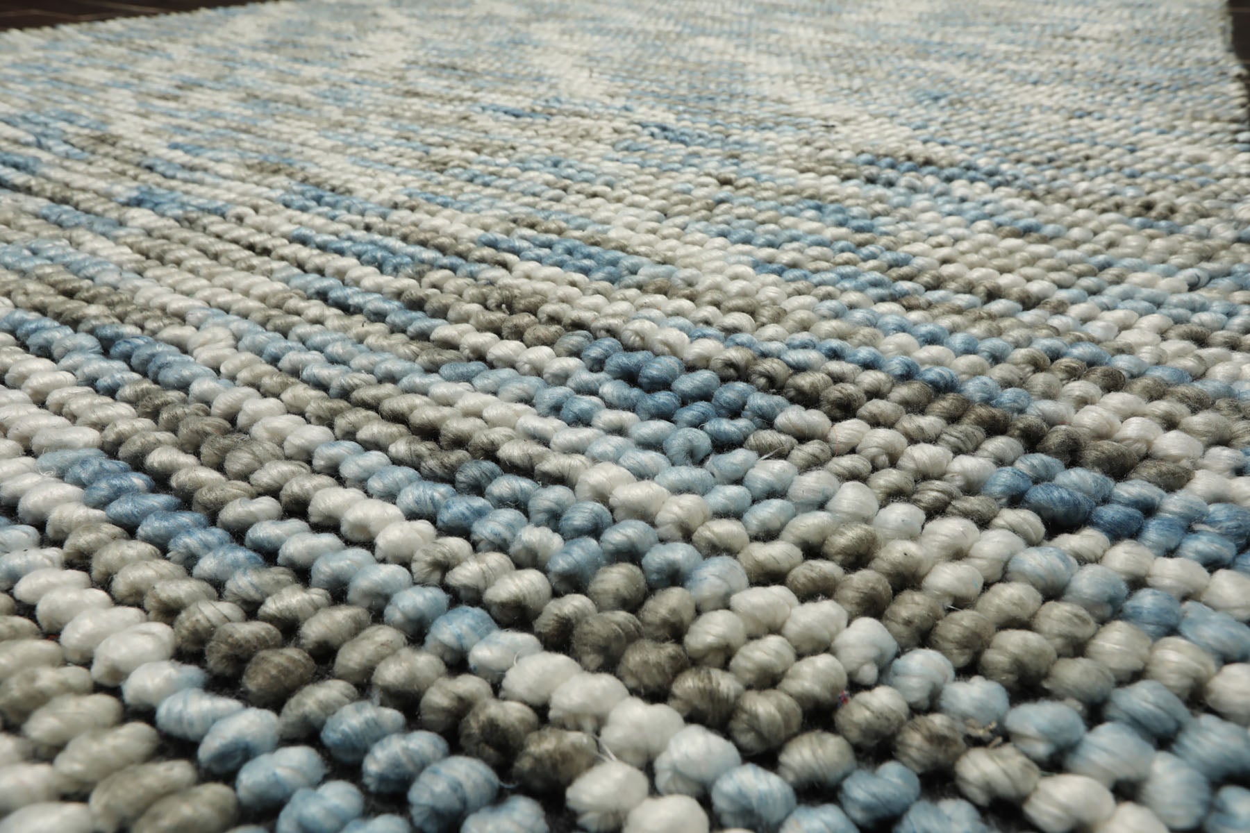 5x7 Ivory, Blue, Gray Color Hand Tufted Oriental Area Rug Polyster/Cotton Blend Contemporary Oriental Rug